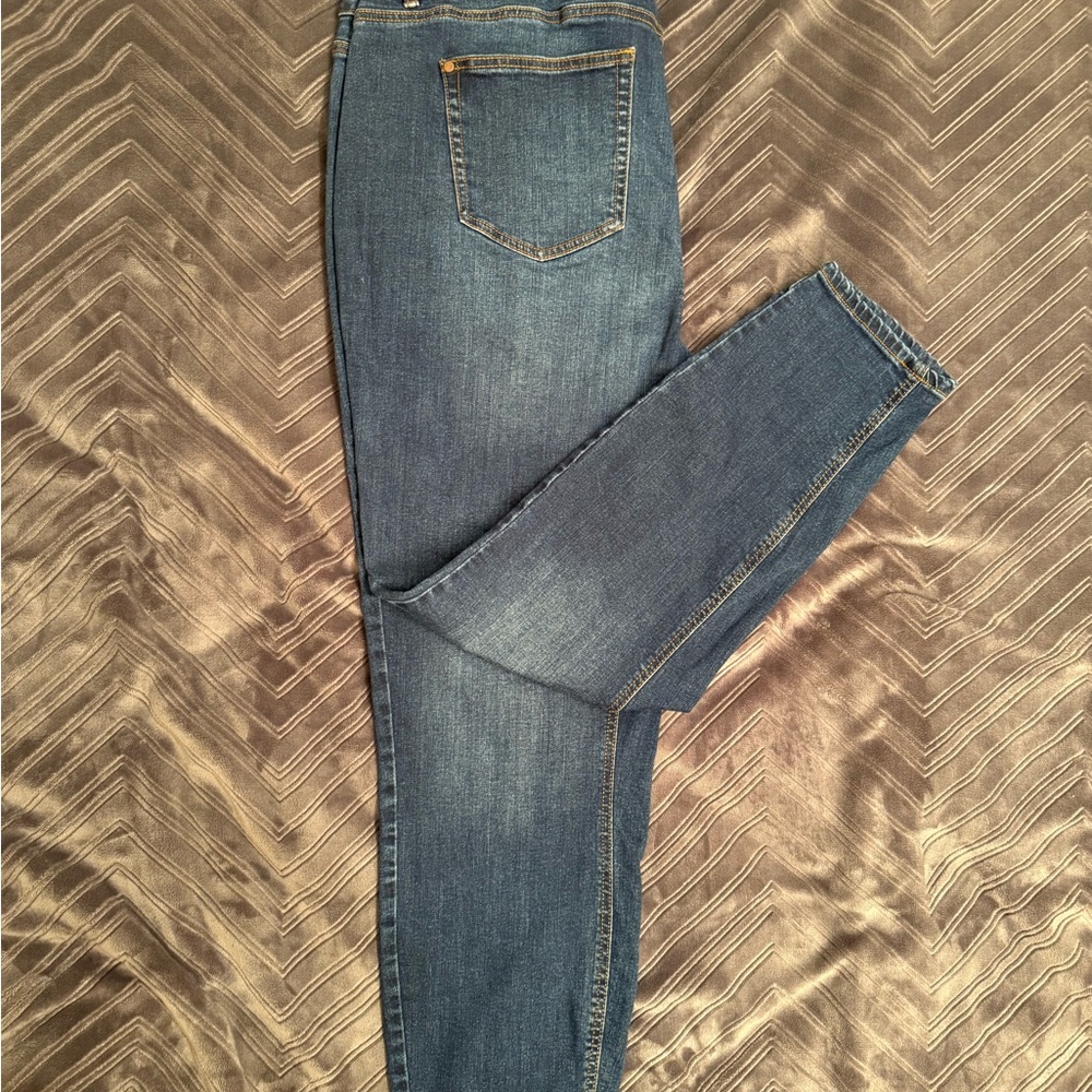 Women's Tall size 20/34 jeans